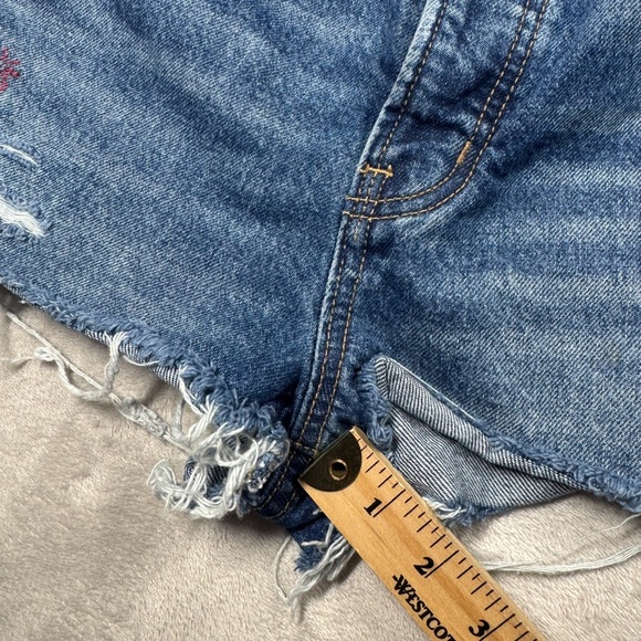 Old Navy 100% Cotton Cut Off Distressed Embroidered Denim Blue Jean Shorts 10 - Picture 8 of 15